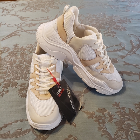 Schutz Jackye Chunky Dad Sneaker Size 1 